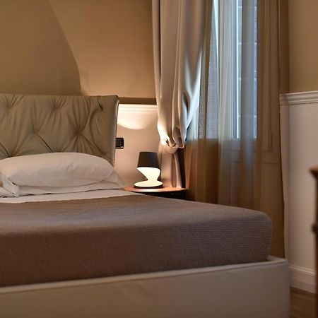 פאדובה Palazzo Bovio - Boutique Apartments מראה חיצוני תמונה