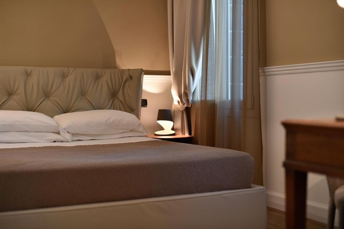 פאדובה Palazzo Bovio - Boutique Apartments מראה חיצוני תמונה