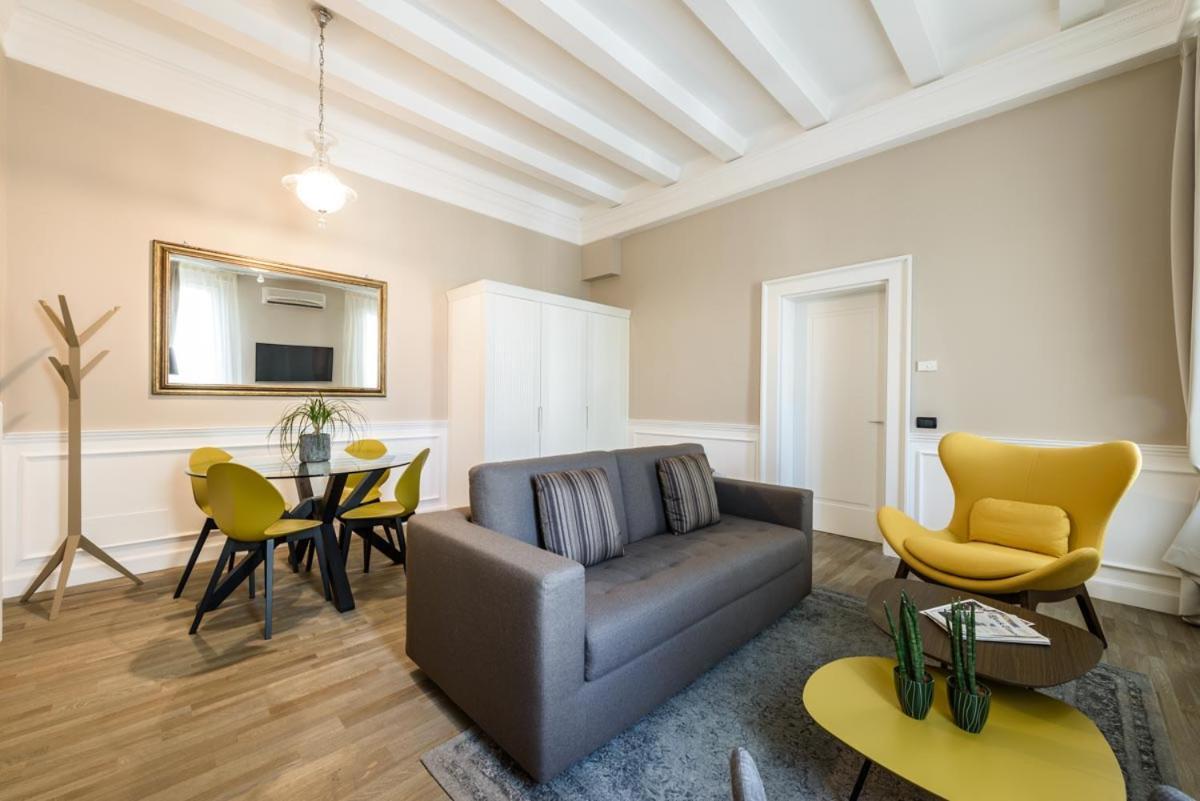 פאדובה Palazzo Bovio - Boutique Apartments מראה חיצוני תמונה