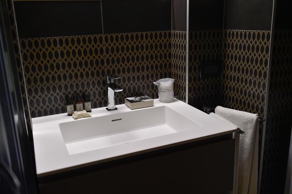 פאדובה Palazzo Bovio - Boutique Apartments מראה חיצוני תמונה